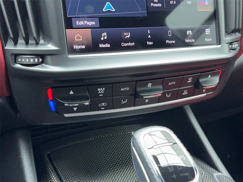 Used 2022 Maserati Levante Modena image 31