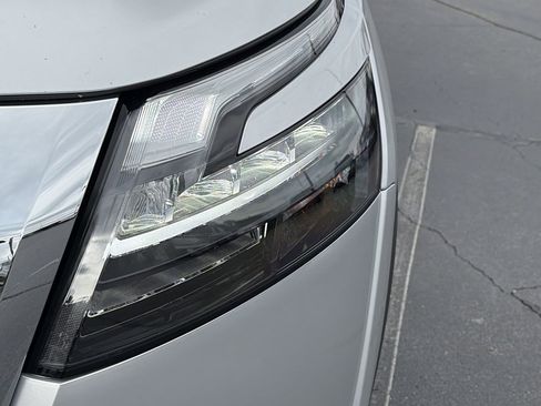 Certified 2025 Nissan Pathfinder S image 10