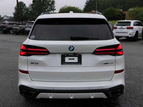 Used 2024 BMW X5 sDrive40i w/ M Sport Package RWD image 4