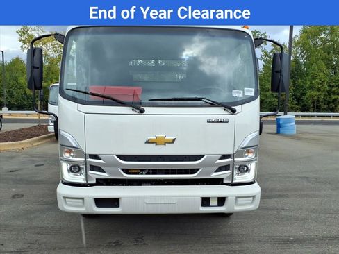 New 2025 Chevrolet Low Cab Forward image 25