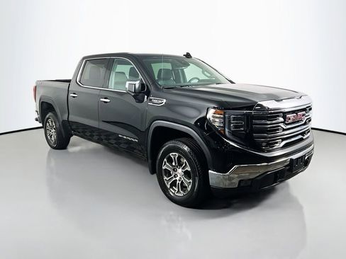Used 2025 GMC Sierra 1500 SLT image 3
