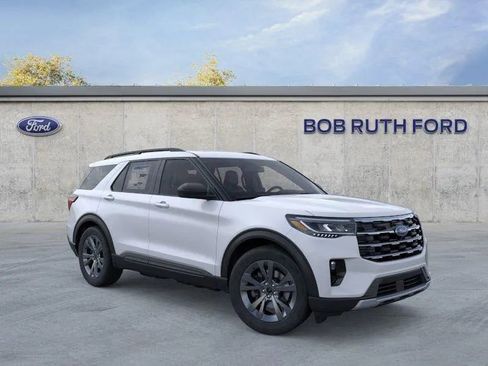 New 2026 Ford Explorer Active w/ Active Comfort Package AWD/4WD image 2
