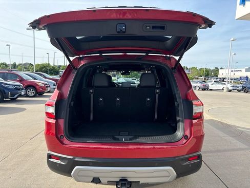 Used 2025 Honda Pilot TrailSport image 43