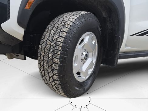 Used 2024 Nissan Frontier SV w/ Hardbody Edition AWD/4WD image 35