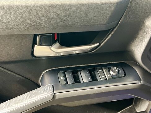 Used 2025 Toyota Tacoma TRD Sport image 16