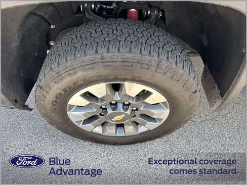 Used 2025 Chevrolet Silverado 2500 Custom w/ Custom Value Package image 12