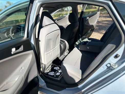 Used 2012 Hyundai Sonata GLS image 4