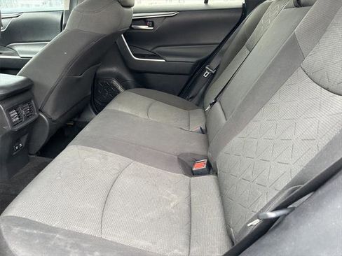Certified 2021 Toyota RAV4 XLE image 15