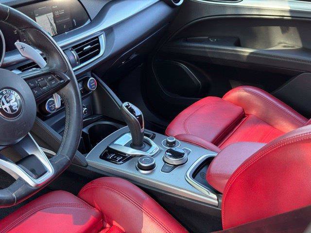 Used 2023 Alfa Romeo Stelvio Veloce AWD/4WD image 41