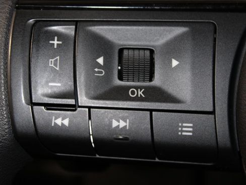 Used 2023 Nissan Rogue SV AWD/4WD image 35