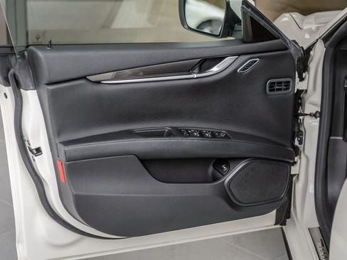Used 2016 Maserati Ghibli RWD image 46
