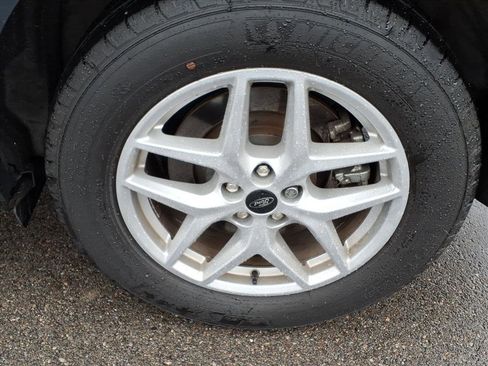 Used 2024 Ford Edge SEL w/ Convenience Package image 9