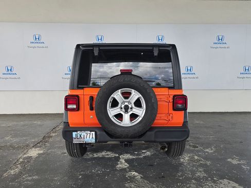 Used 2019 Jeep Wrangler Sport AWD/4WD image 4