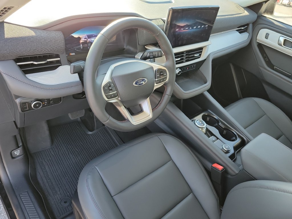 Used 2026 Ford Explorer Active w/ Active Comfort Package RWD image 15