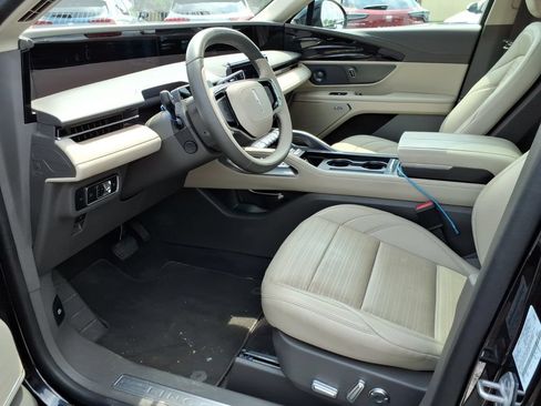 Used 2025 Lincoln Nautilus Reserve w/ Jet Appearance Package AWD/4WD image 10