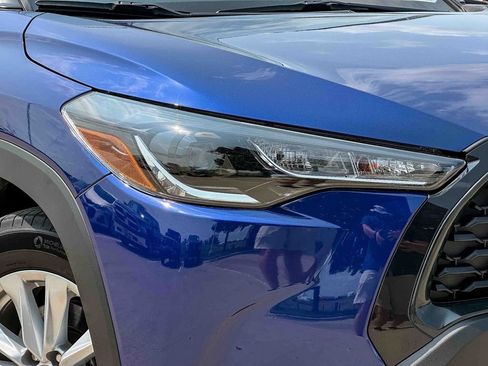 Used 2025 Toyota Corolla Cross LE w/ Moonroof Package FWD image 10