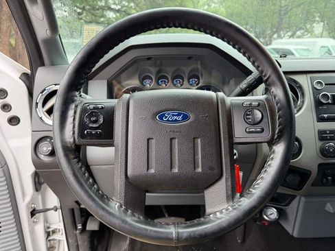 Used 2016 Ford F250 4x4 Crew Cab Super Duty image 8