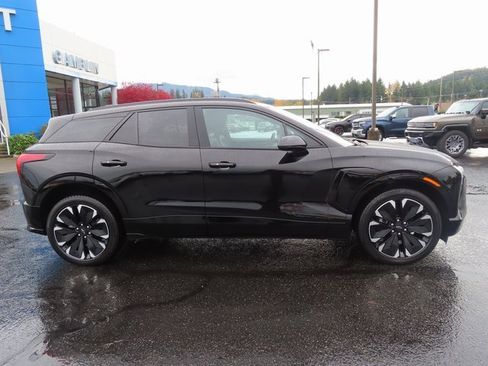 Used 2024 Chevrolet Blazer EV RS image 8