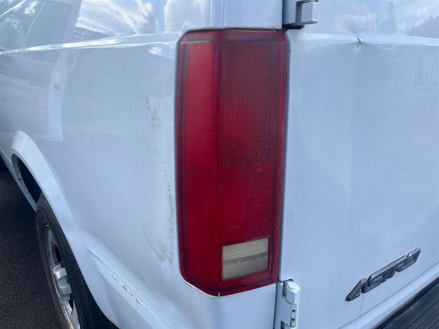 Used 2004 Chevrolet Astro RWD image 15