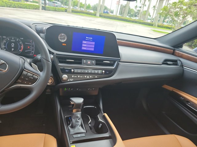 Used 2024 Lexus ES 350 w/ Premium Package FWD image 19
