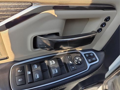 Used 2023 RAM 2500 Limited image 15