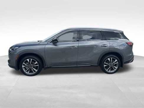Used 2024 INFINITI QX60 Luxe w/ Vision Package FWD image 3