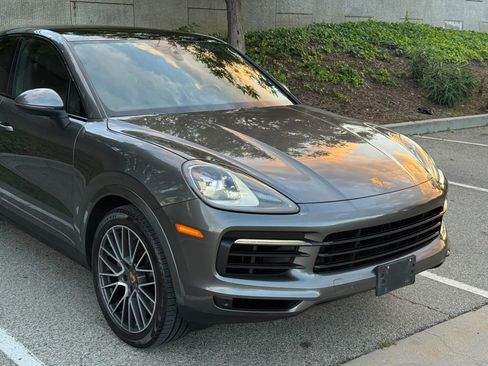 Used 2020 Porsche Cayenne S w/ Premium Package image 6