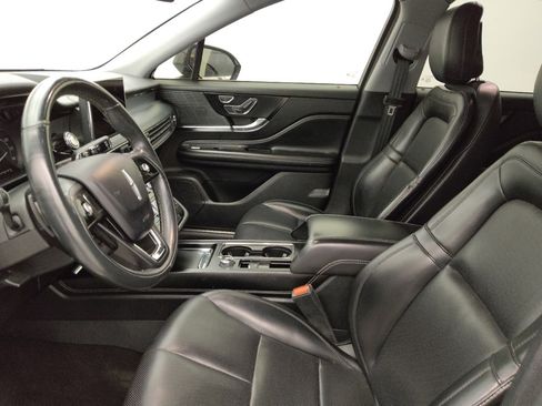 Used 2020 Lincoln Corsair FWD w/ Rear Removable Package Tray image 17