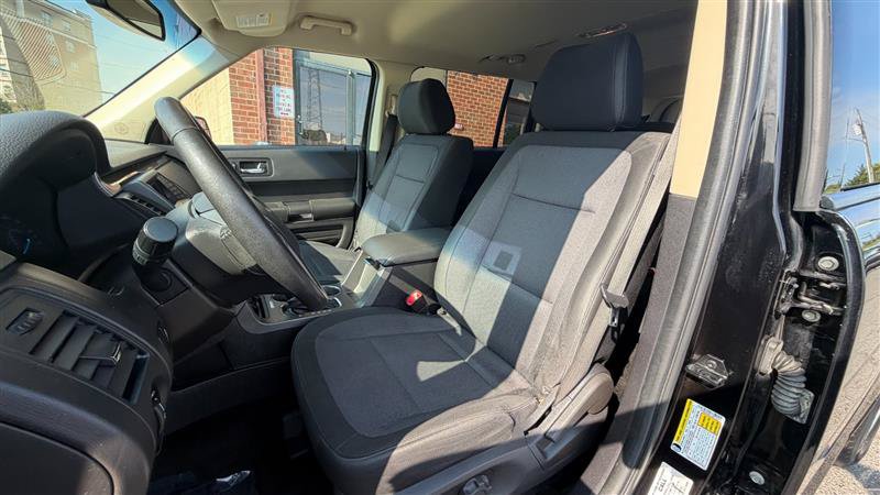 Used 2018 Ford Flex SE FWD image 26