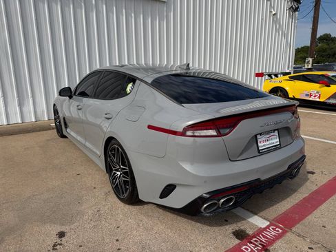 Used 2022 Kia Stinger GT1 RWD image 4