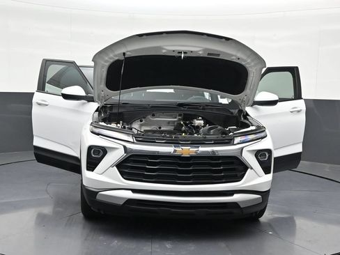 Used 2025 Chevrolet TrailBlazer LT FWD image 38