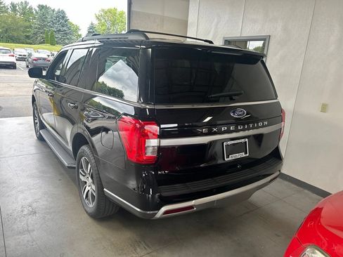 Used 2023 Ford Expedition XLT AWD/4WD image 6