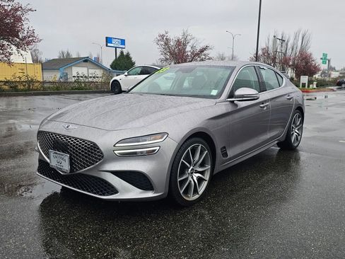 Used 2023 Genesis G70 2.0T image 3