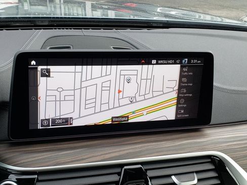 Used 2022 BMW M550i xDrive M550i xDrive w/ Premium Package image 26