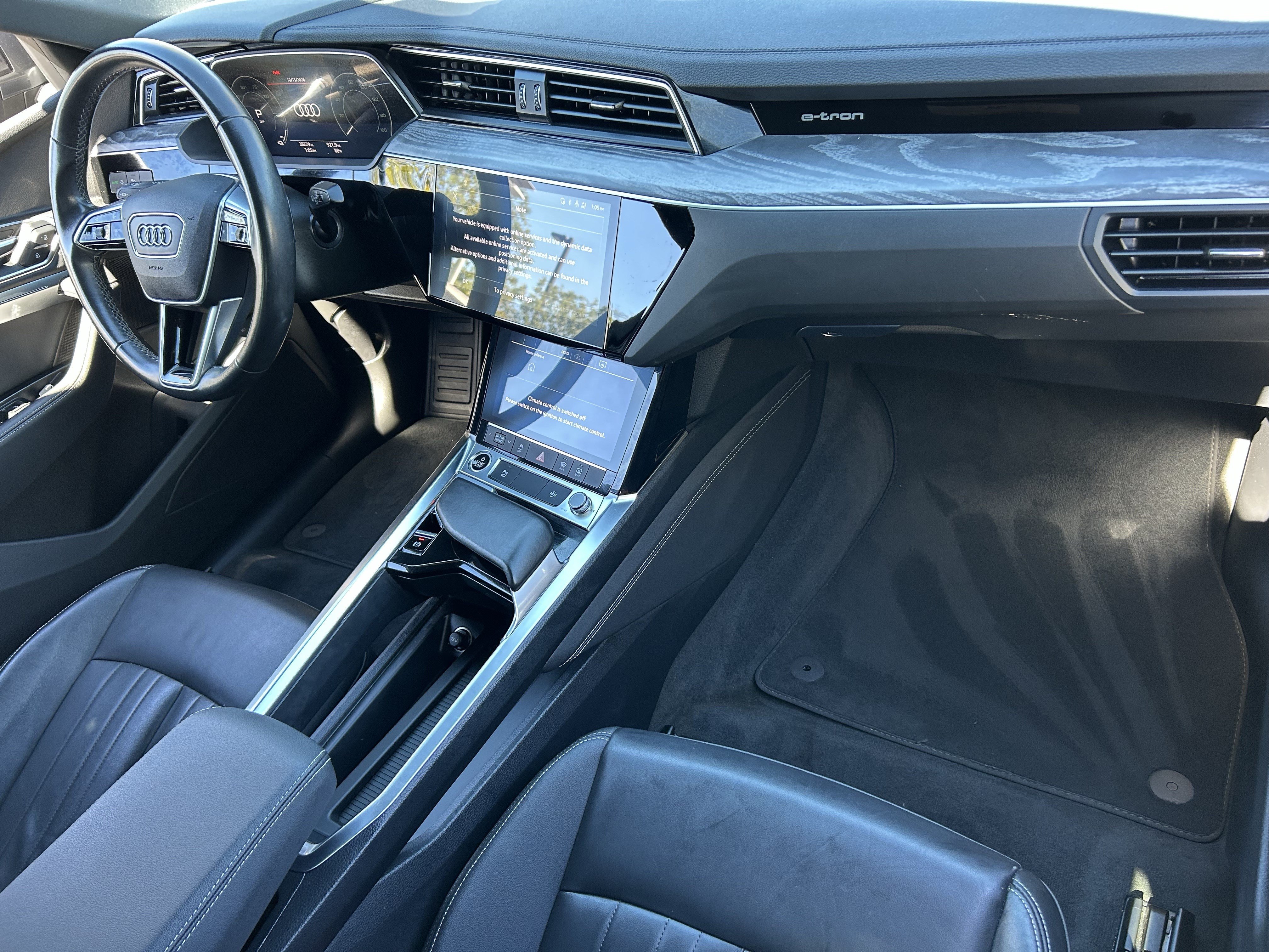 Used 2024 Audi Q8 e-tron Premium AWD/4WD image 10