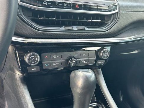 Certified 2022 Jeep Compass Altitude image 21