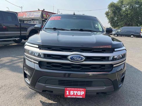 Used 2022 Ford Expedition XLT AWD/4WD image 2