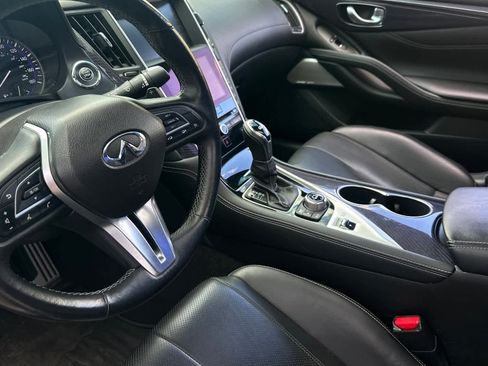Used 2017 INFINITI Q60 Red Sport 400 image 12