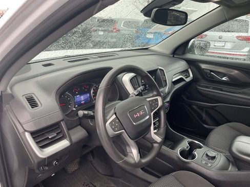 Certified 2022 GMC Terrain SLE w/ Driver Convenience Package image 9