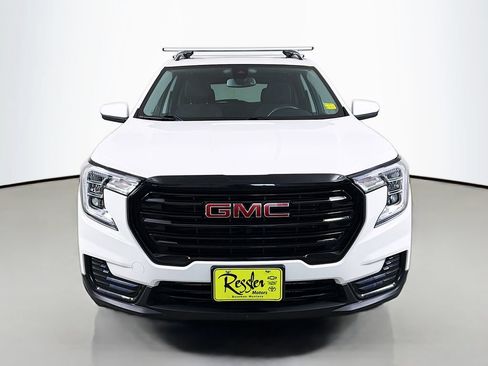 Used 2022 GMC Terrain SLE w/ Driver Convenience Package AWD/4WD image 2