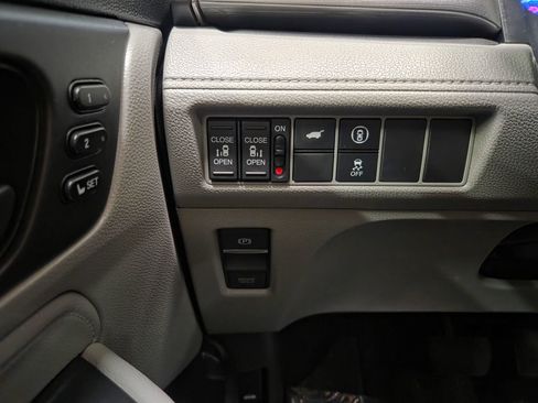 Used 2023 Honda Odyssey EX-L image 23
