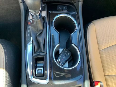 Used 2022 Chevrolet Equinox Premier image 36