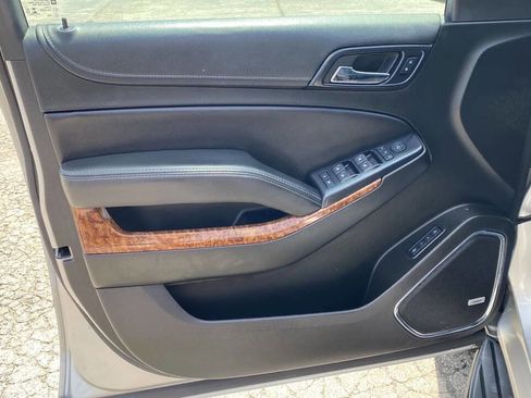 Used 2018 Chevrolet Tahoe Premier AWD/4WD image 14