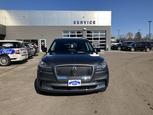 Used 2024 Lincoln Aviator Reserve w/ Equipment Group 201A image 3