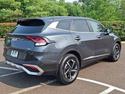 Used 2023 Kia Sportage LX AWD/4WD image 6