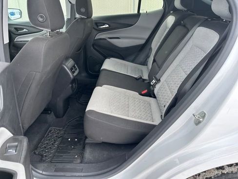 Used 2024 Chevrolet Equinox LT image 24