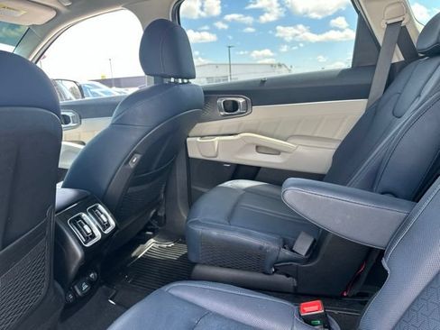Used 2024 Kia Sorento SX Prestige AWD/4WD image 12