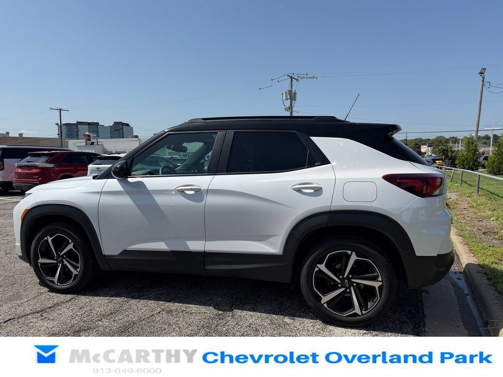 Used 2022 Chevrolet TrailBlazer RS w/ Sun and Liftgate Package AWD/4WD image 5