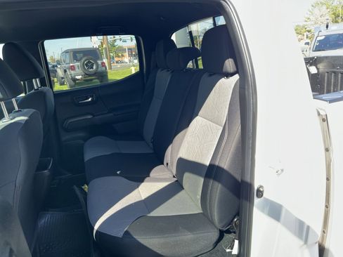 Used 2023 Toyota Tacoma TRD Off-Road image 24