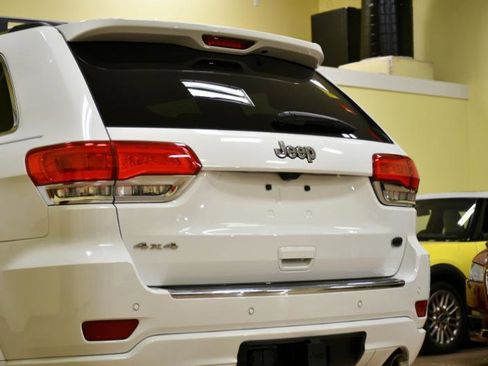 Used 2017 Jeep Grand Cherokee Overland image 53